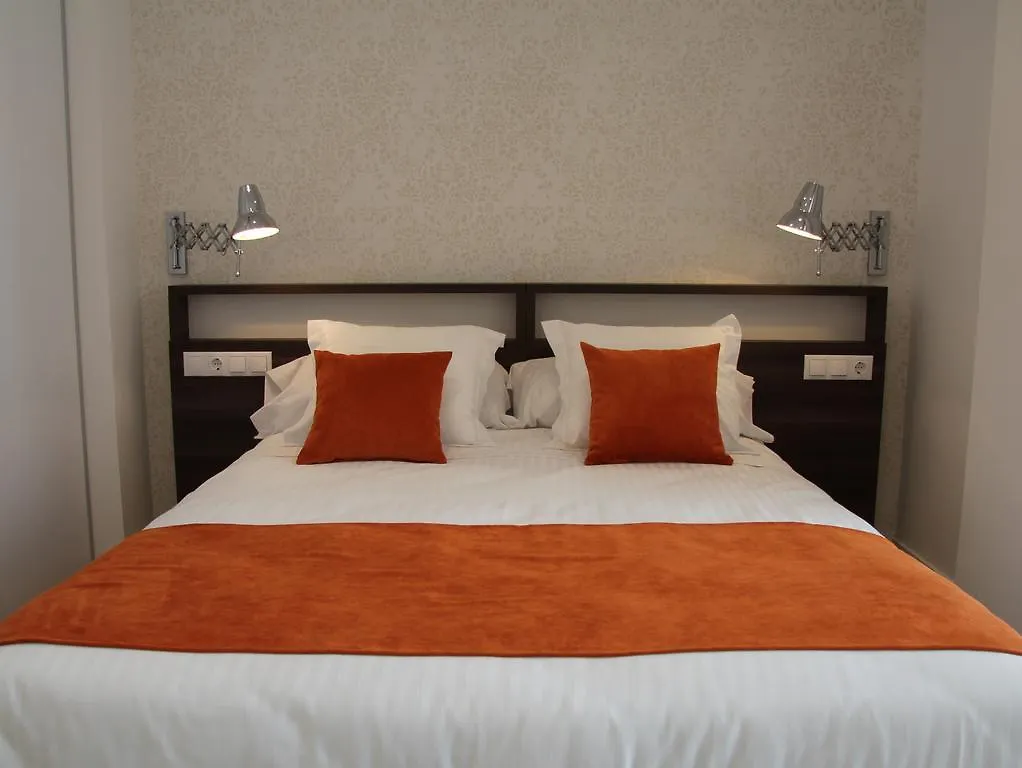 Apartamentos Maier Cádis 0*,
