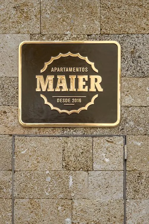 Apartamentos Maier Cádis