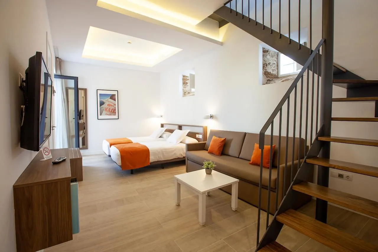 Apartamentos Maier Cádis